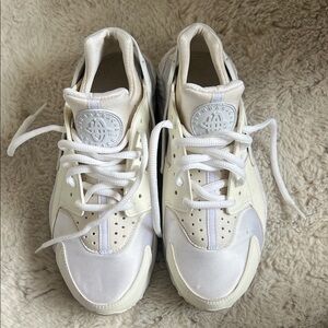 Women’s Nike Air Huarache